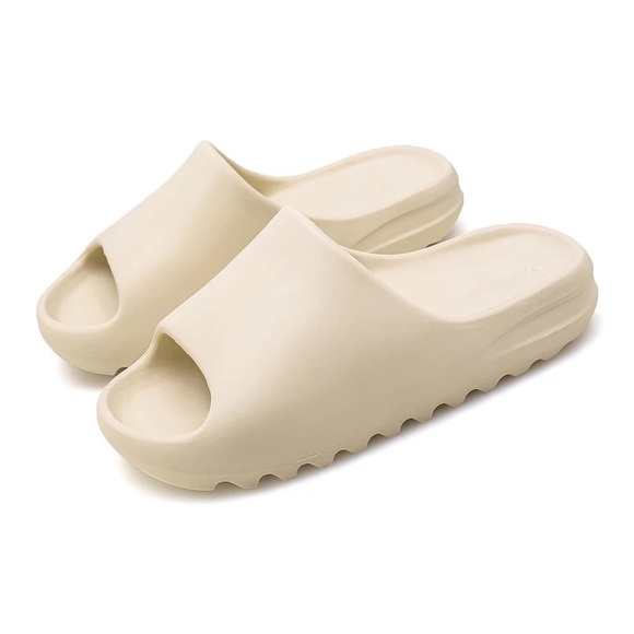 Milly slides - Picture 1 of 1